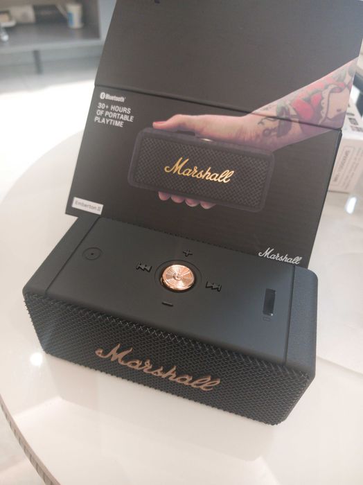 Głośnik Bluetooth z silnym basem w stylu Marshall EMBERTON