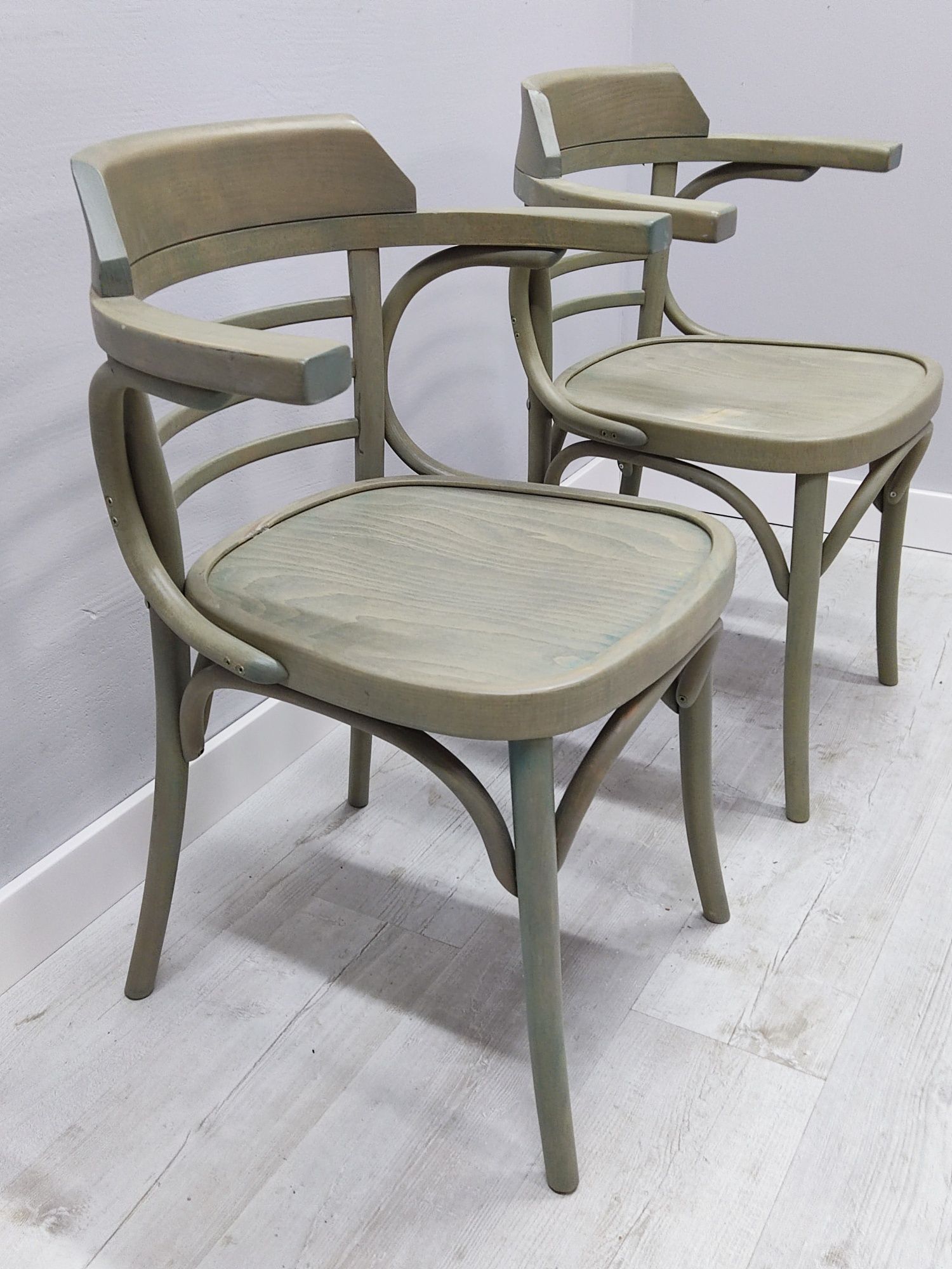 Krzesło Thonet Fameg z podłokietnikiem 2 szt