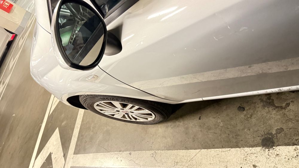 Fiat Punto bem conservado