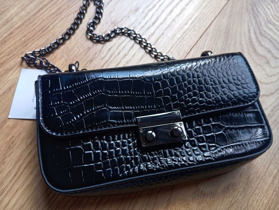 Piękna torebka czarna Mohito