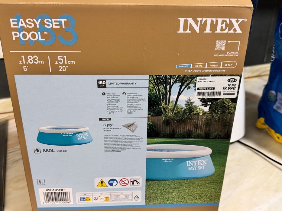 Piscina com pouco uso