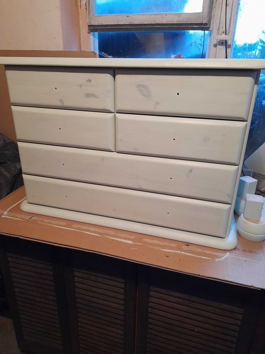 Mała komoda i szafka nocna po renowacji