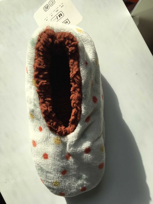 Pantufas Ale-Hop - Tamanho M  (38 - 39)    NOVO