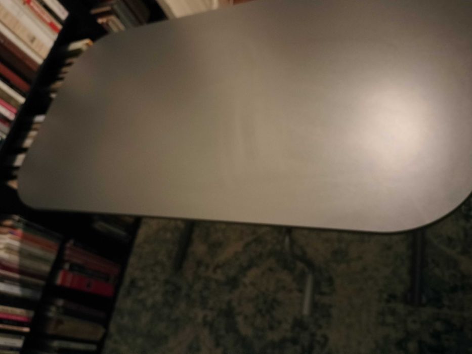 Secretaria Segrare (Ikea) elevatória, como nova.