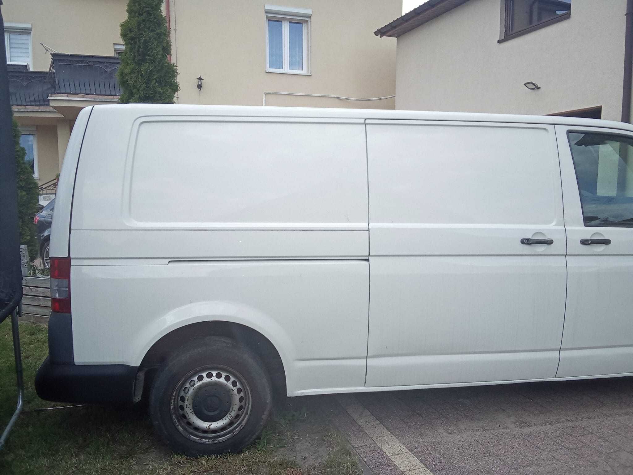 Sprzedam busa Vw t5 1.9