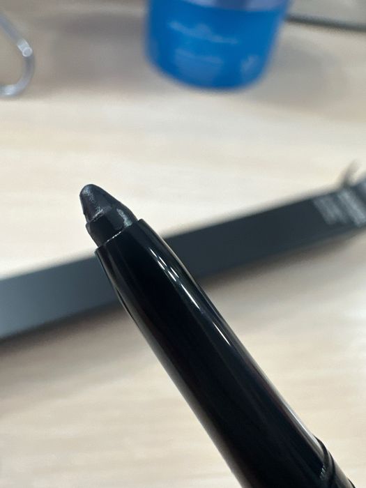 Підводка для очей чорна