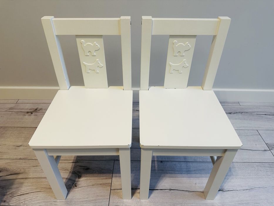 Stolik z dwoma krzesełkami dla dzieci Kitter IKEA