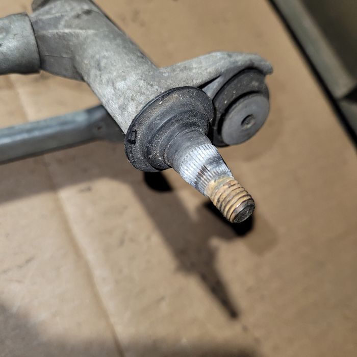 Mechanizm wycieraczek z silniczkiem przód audi a3 8p 2004r