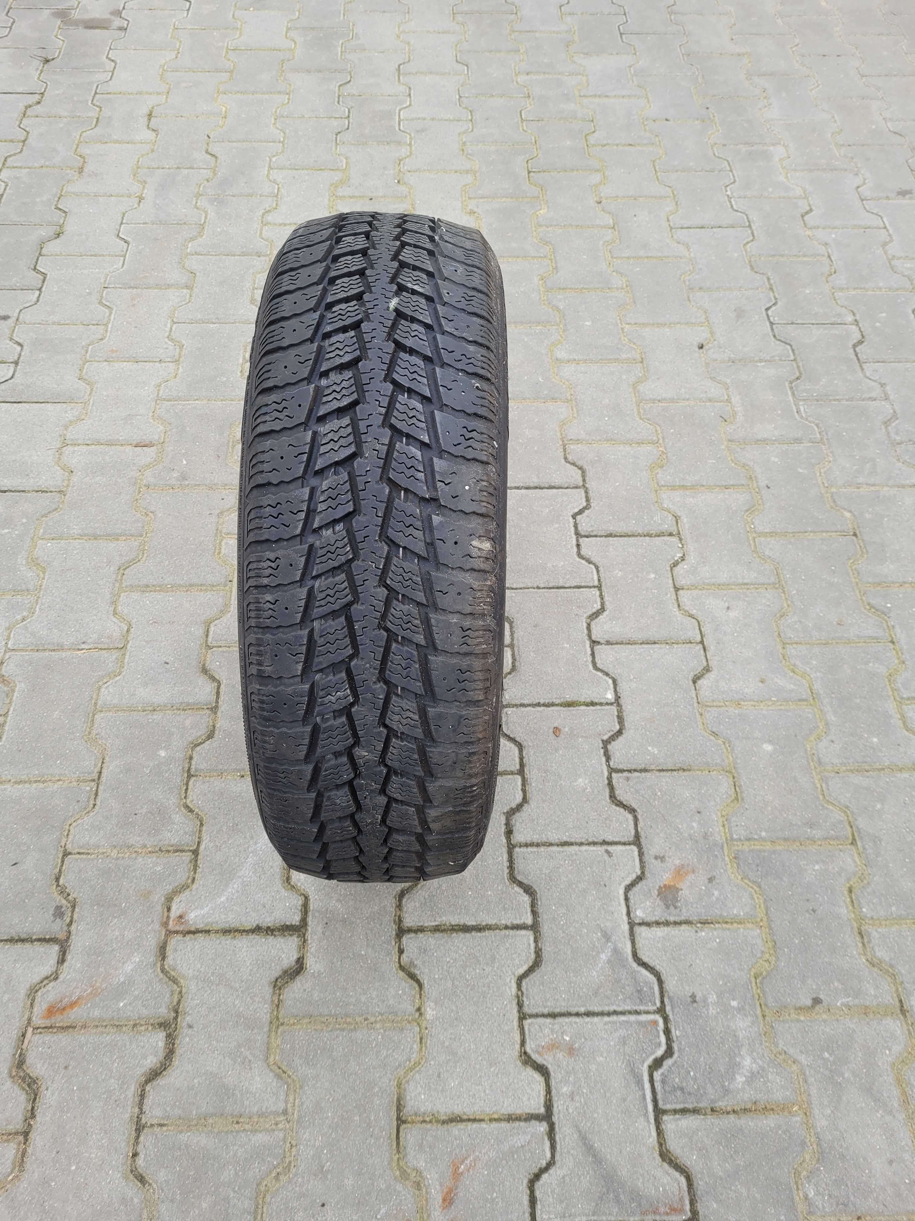 Opona Kumho 215/60 17C