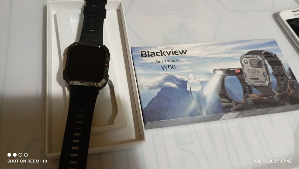 Смарт годинник Blackview W 60.  В коробці