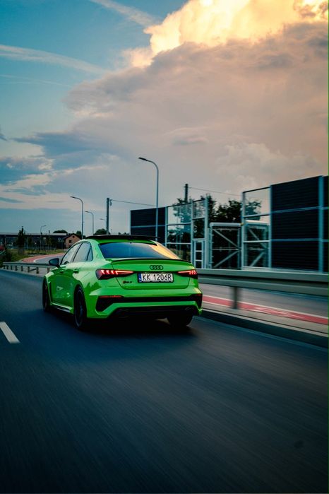 Wypożyczalnia samochodów Audi RS3 wynajem rent a CAR auto do ślubu