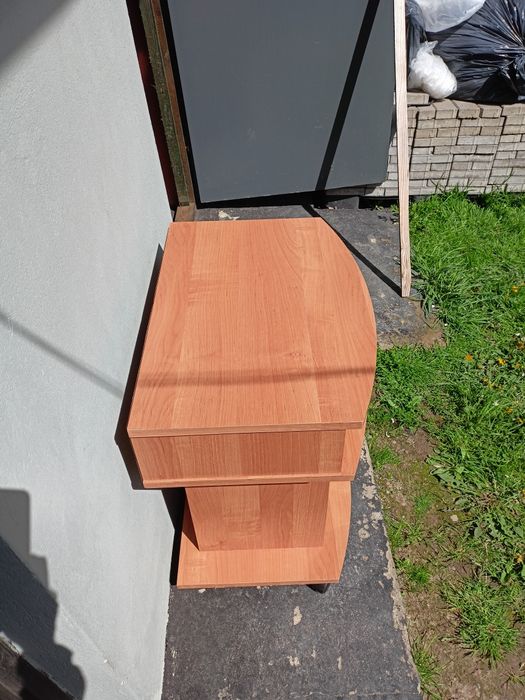 Stolik na telewizor