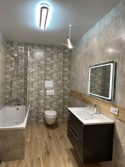 Продаж 2 км квартири з ремонтом в центрі міста