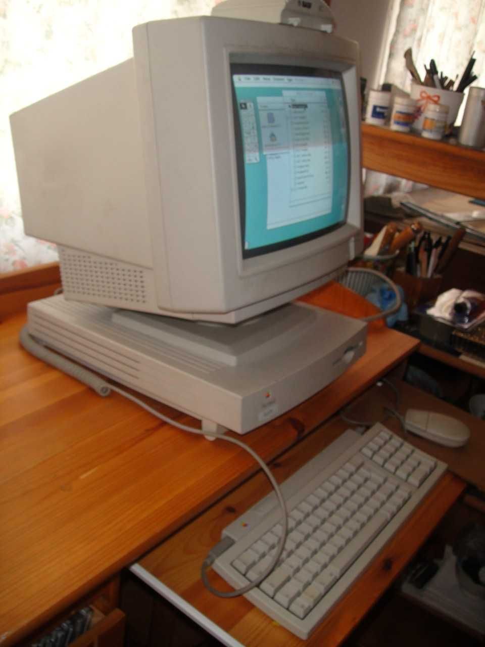 Apple Macintosh LC 475