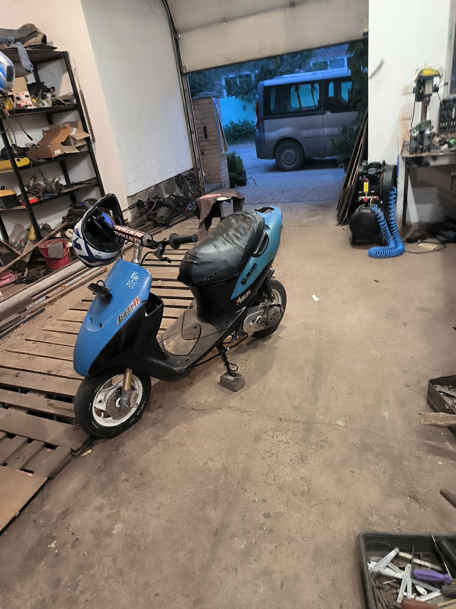 Продам скутер Suzuki Let's 2 Bws slider aerox