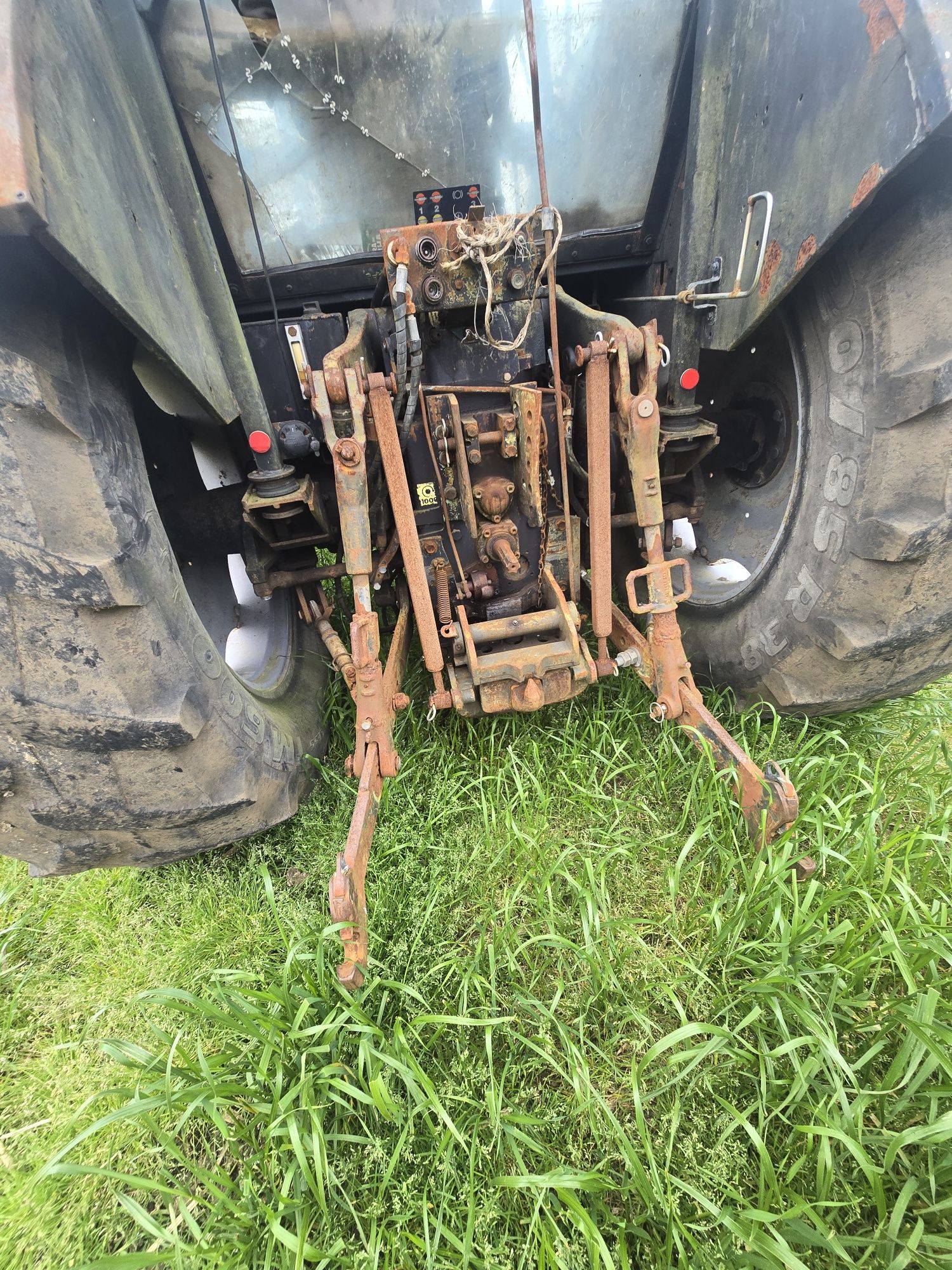 Trator Deutz DX 6.10