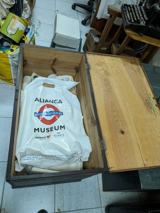 Arca em madeira década 40