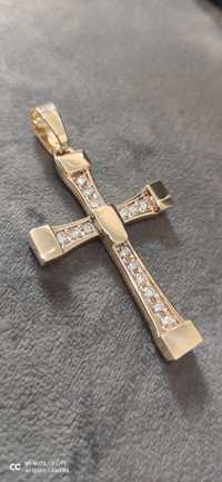 Złoty Krzyż 585 z Diamentami