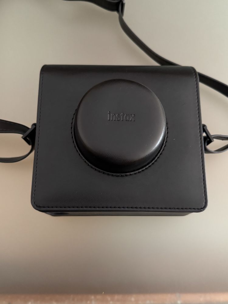 Câmara Instax Wide Evo