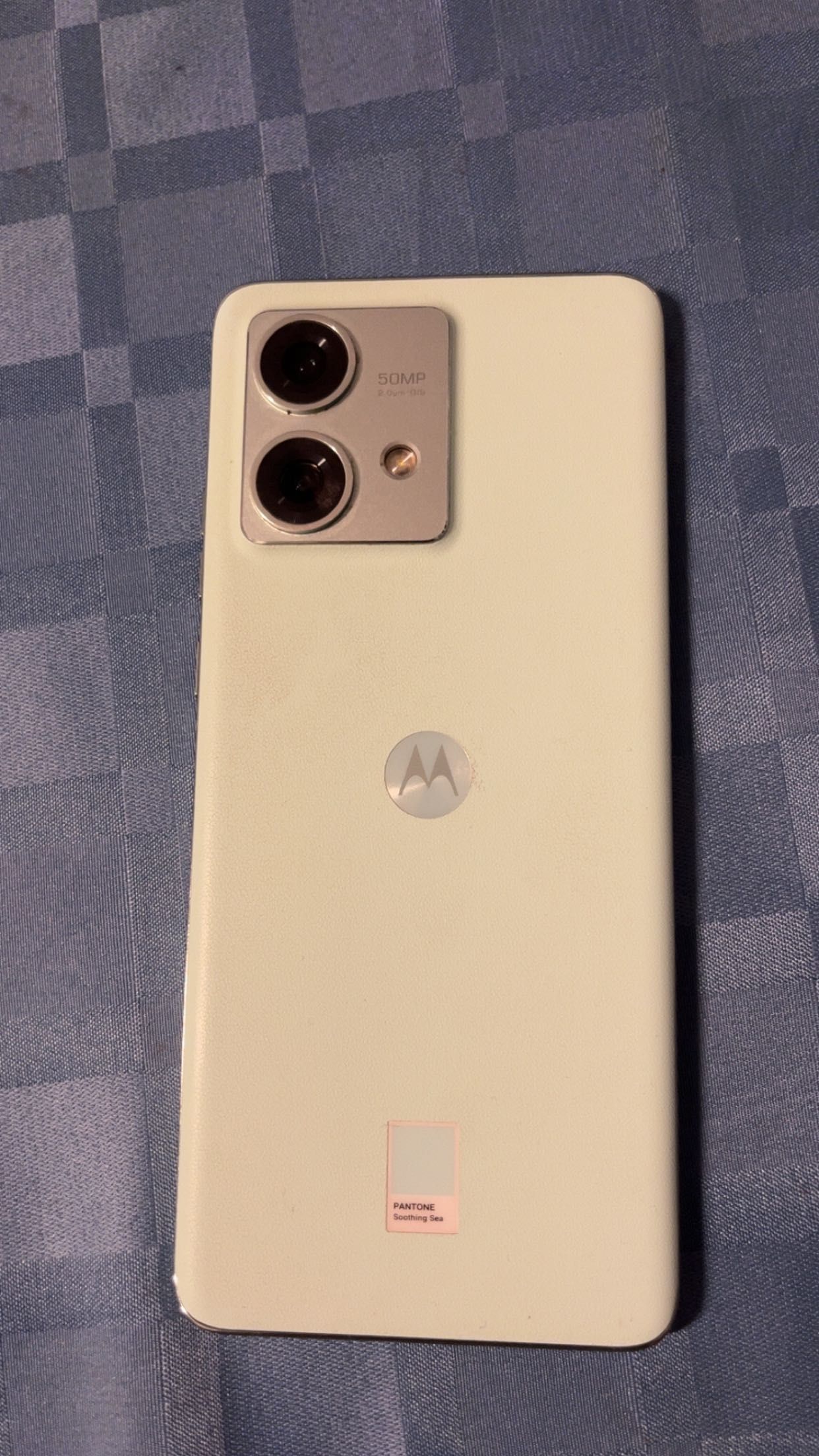 Telefon Motorola edge 40 neo