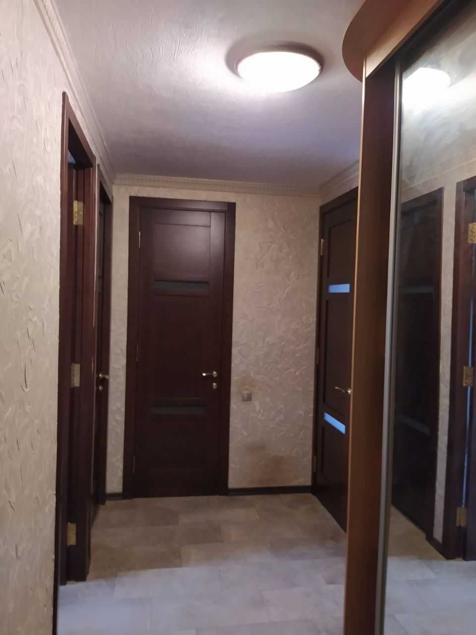 Продам четырех комнатную квартиру с ремонтом в центре Харькова
