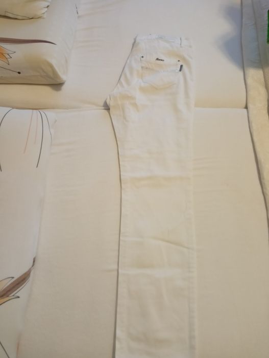 Białe spodnie rozm 42/44
