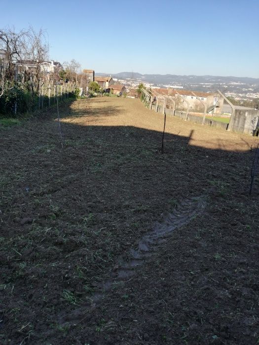 Proprietário: venda, Terreno Urbano com pequeno edifício.