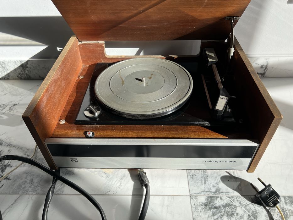 Вініловий програвач