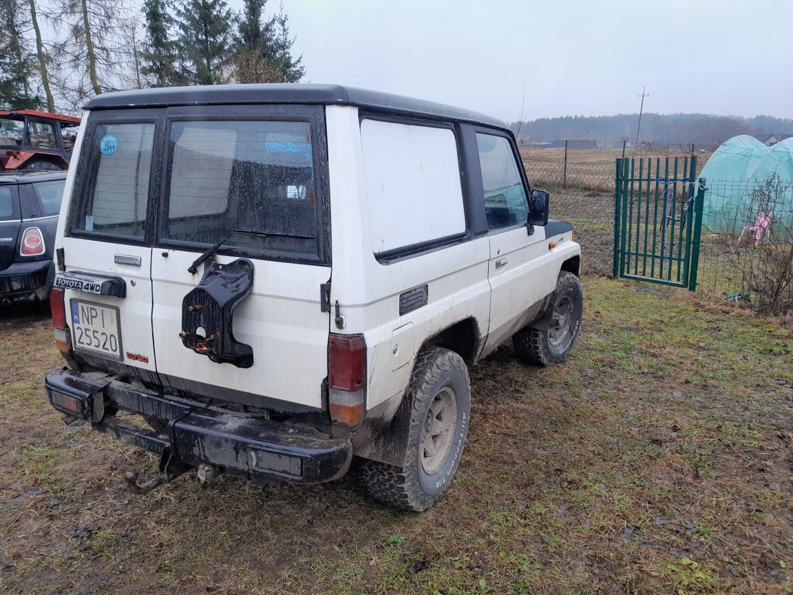 Toyota land cruiser lj70