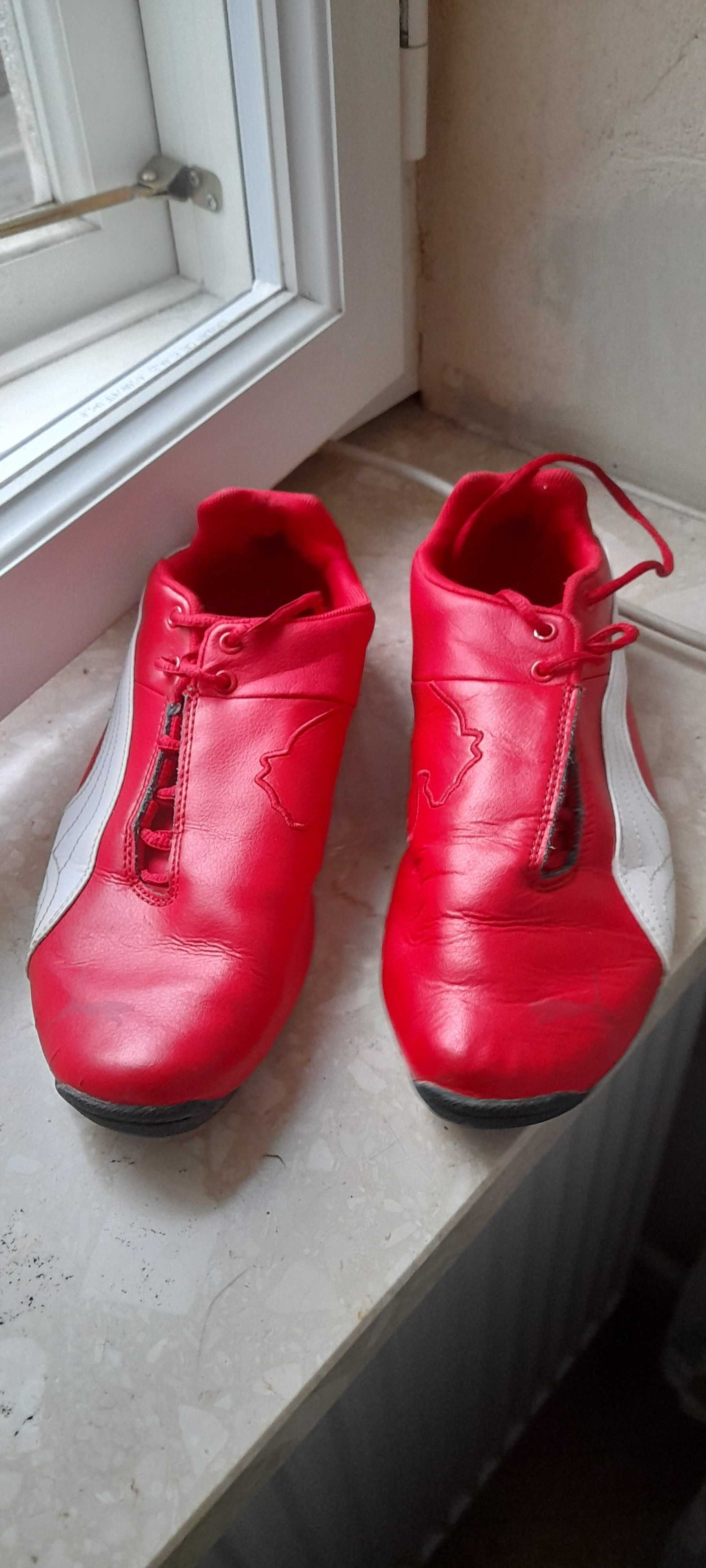Buty PUMA czerwone