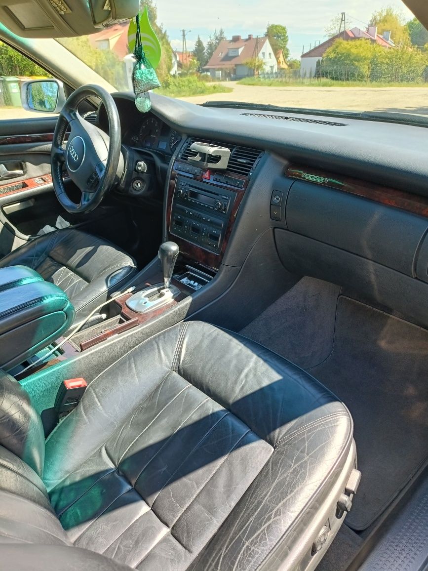 AUDI A8 D2 2.8 V6 193 KM 2001 r.