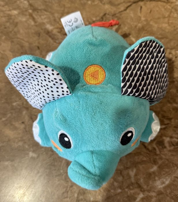 Іграшка м'яка музична Infantino "Рухливе слоненя"