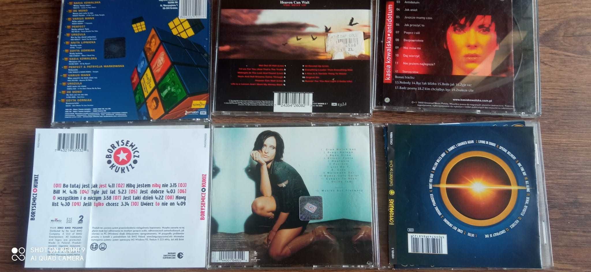 Sześć płyt CD oryginalnych.