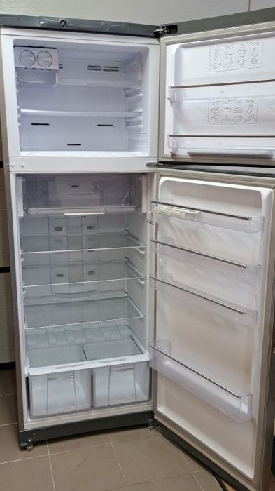 Холодильник Hotpoint Ariston ноу фрост