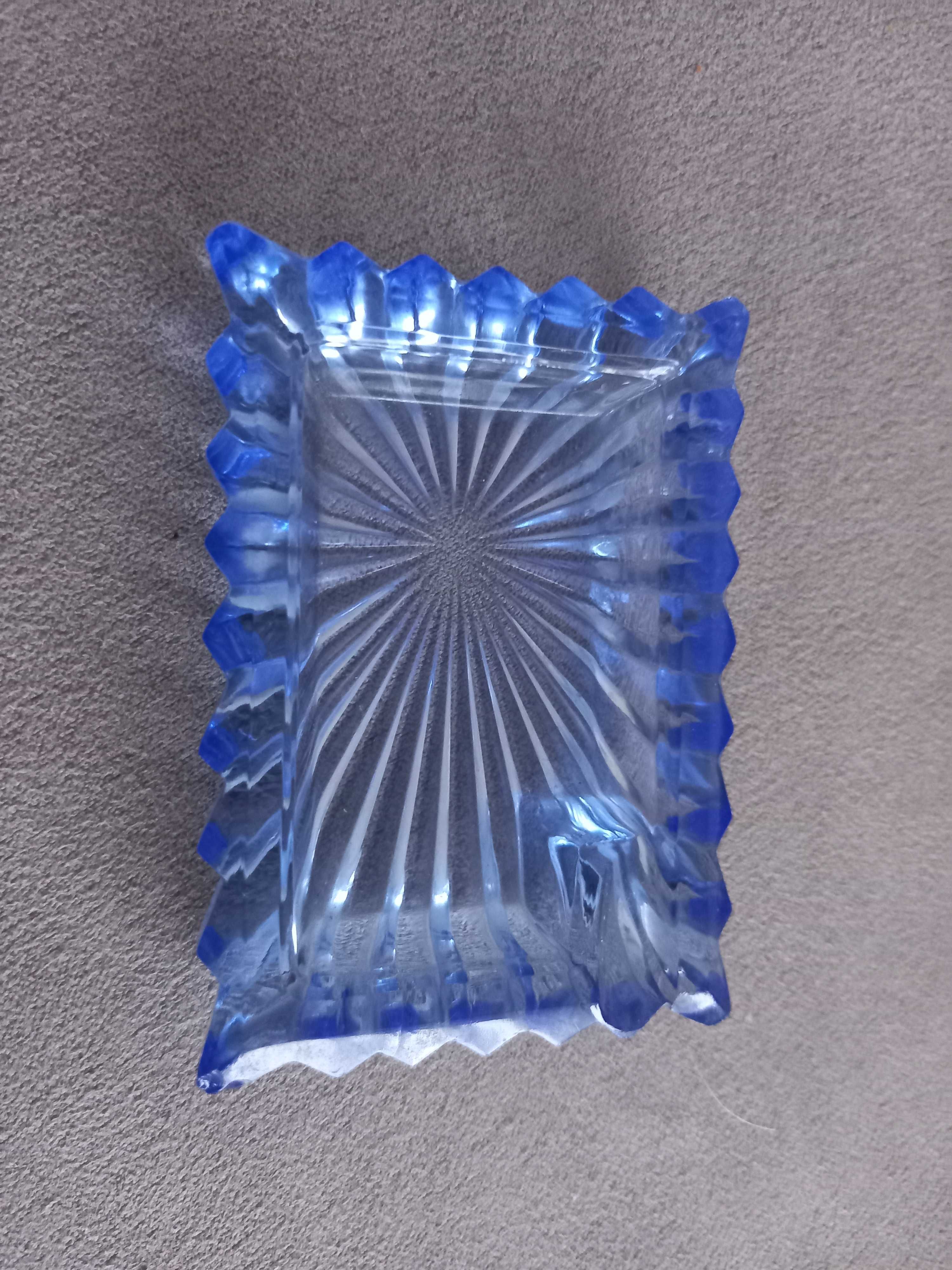Popielniczka szklana niebieska kobaltowa PRL
