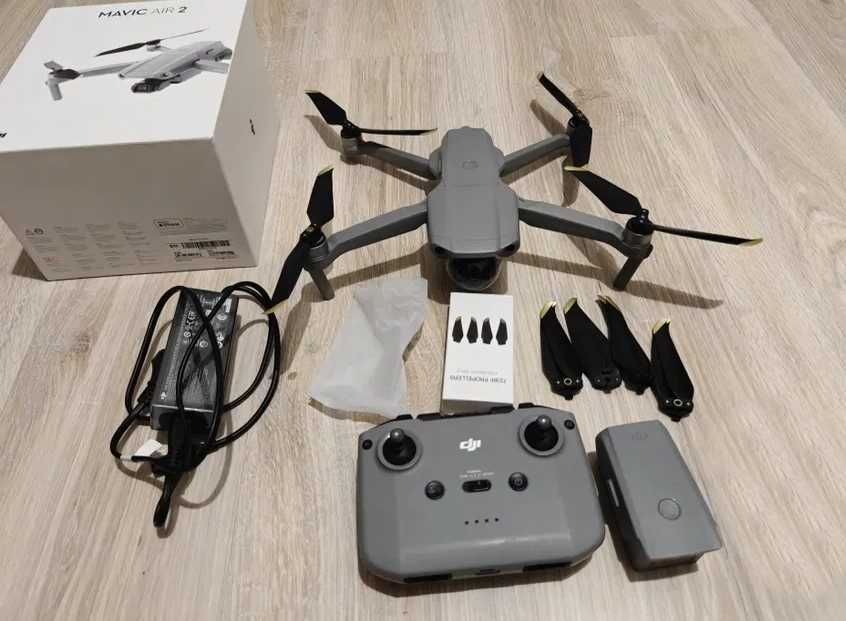 Квадрокоптер DJI mavic air 2 + додаткова батарея