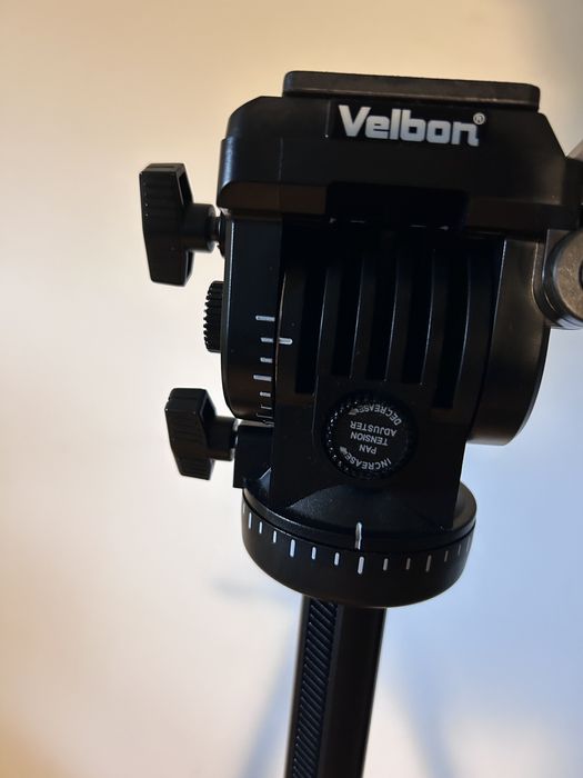 Statyw Velbon Videomate 638/F głowica na stałe
