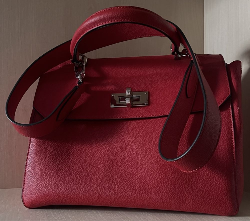 Продається  жіноча сумка Bally Switzerland в  хорошому стан
