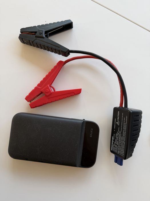 Buster samochodowy powerbank