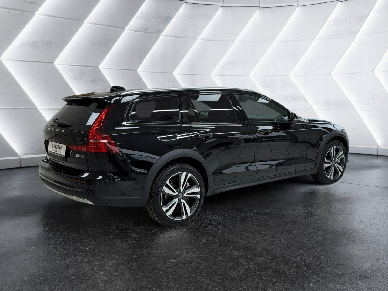 Volvo V60 Cross Country B5(B) Ultimate Bright AWD MY 2025