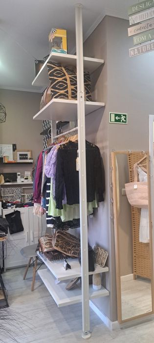 Roupeiro aberto Ikea