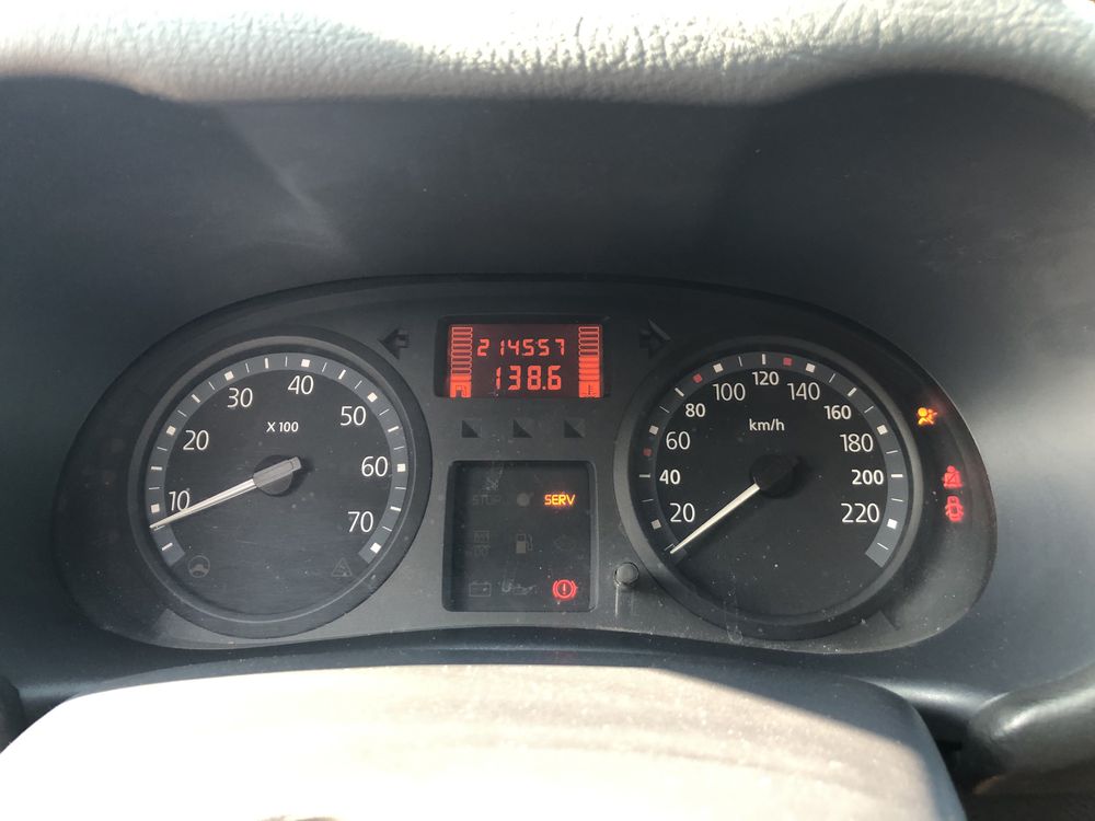 Renault Clio 1.2 2004 Gasolina - Impecavel