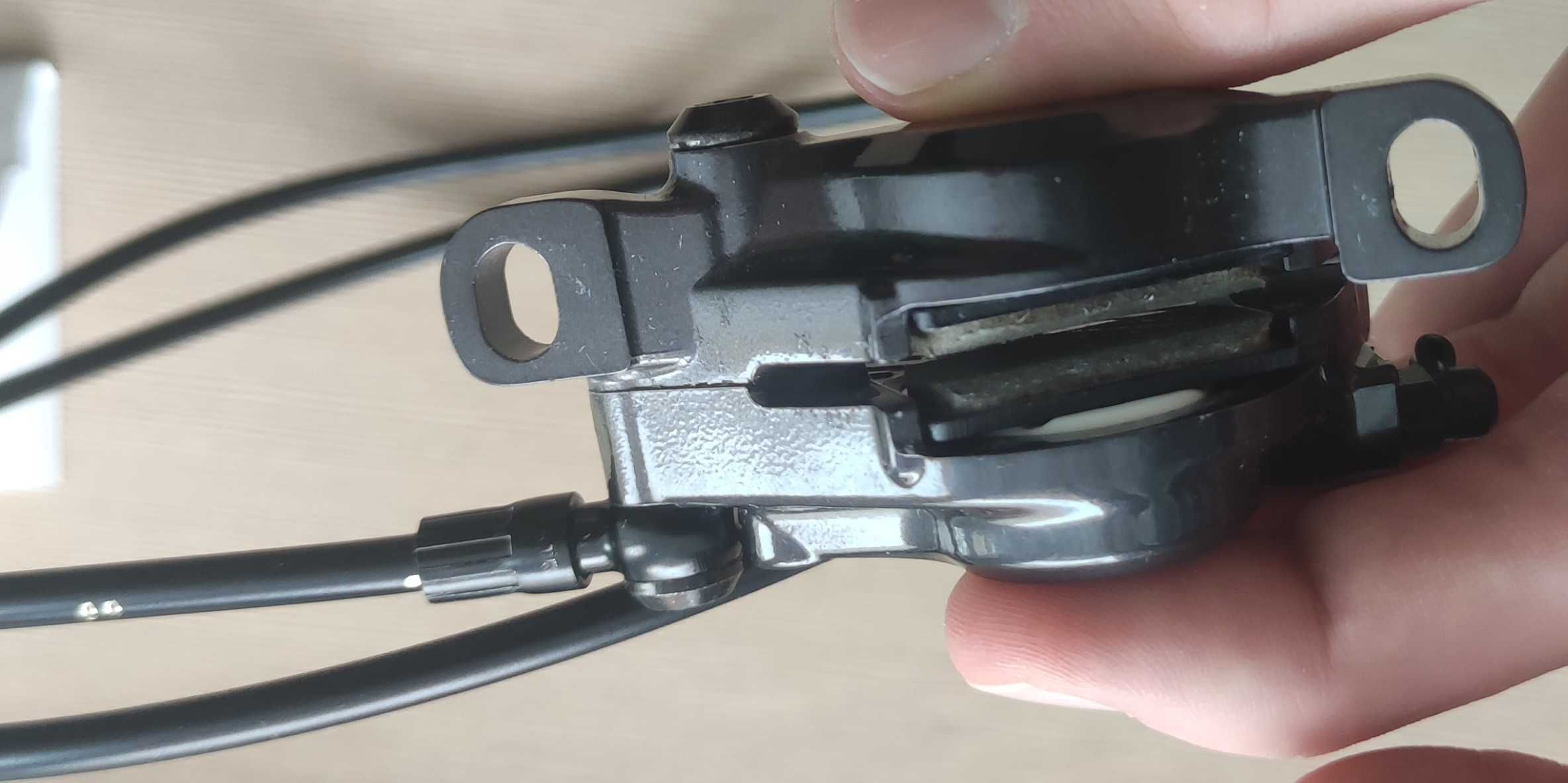 Hamulec Shimano BR-M8100 J03A BL-T8100 SM-BH90