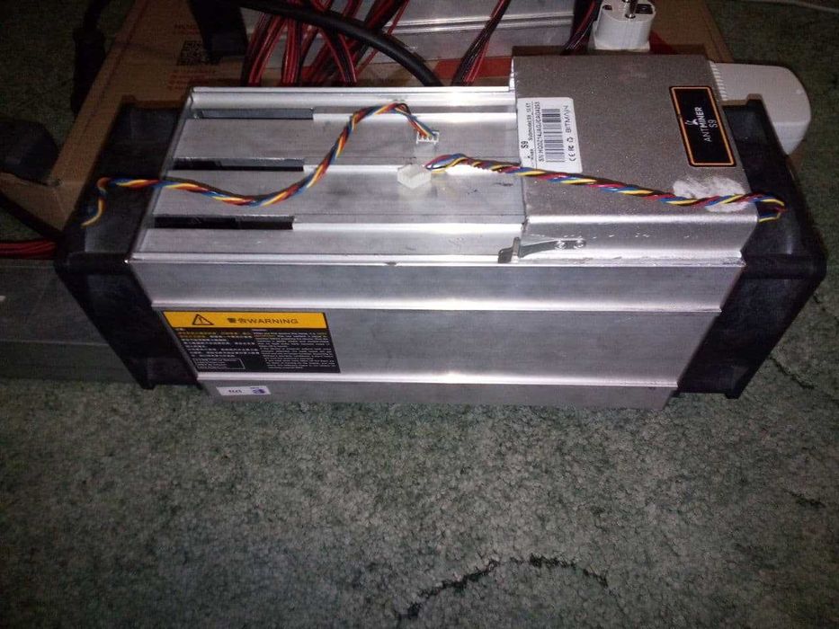 Корпус с кулерами Asic s9