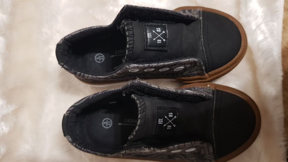 Фірмові дитячі кросівки,кеди 22 розмір