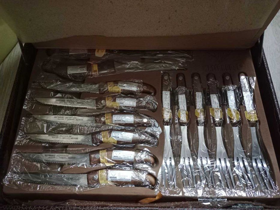 Набор для барбекю MayerHouse 25 предметов в коричневом кейсе