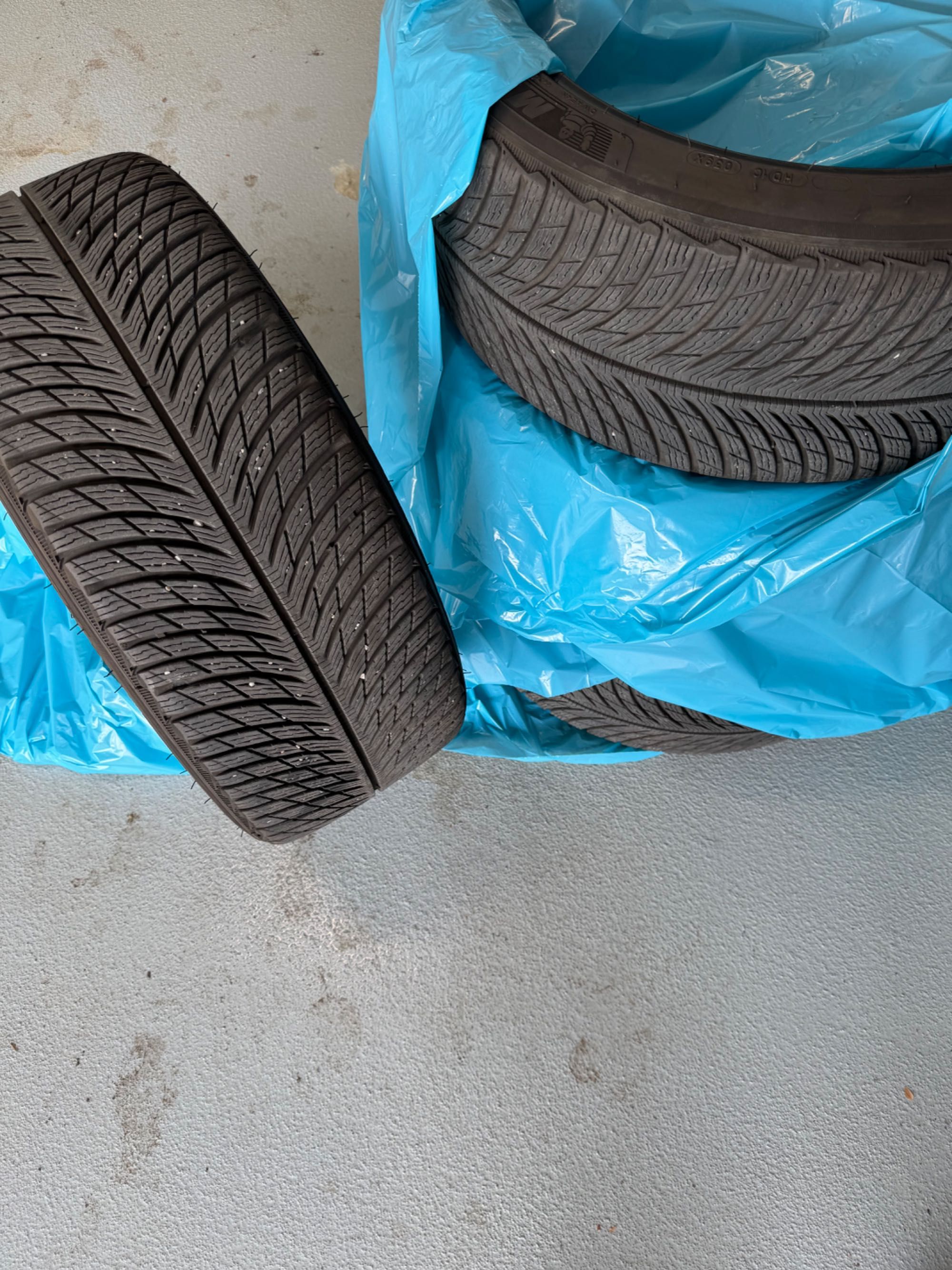 4x Opony zimowe Michelin Pilot Alpin 5 245/40 R19 rocznik 2022