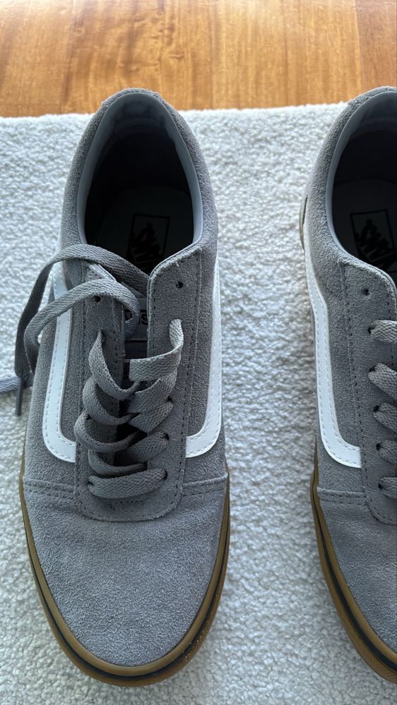 Tenis Vans cinzento 38