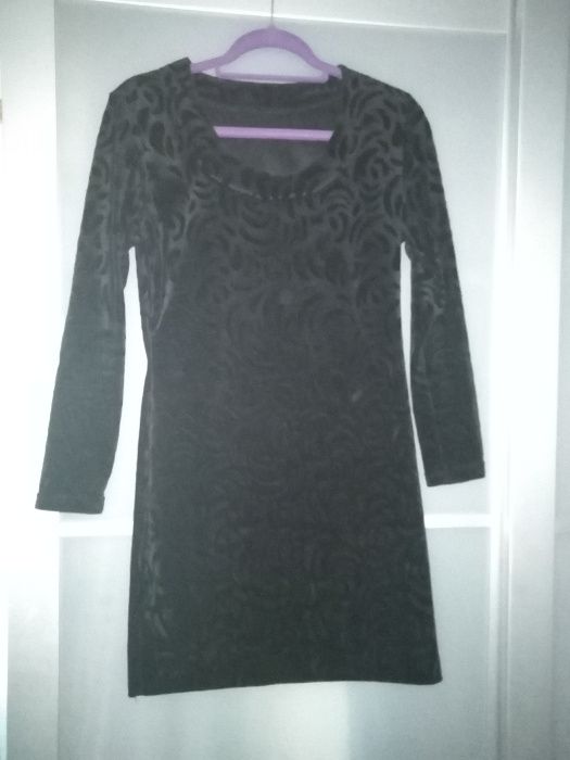 Czarna welurowa sukienka mini rozmiar 36/38 na sylwestra,  święta