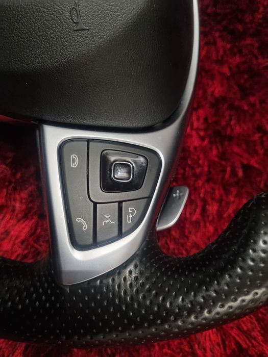 Volante Mercedes AMG + Vibração (opcional)